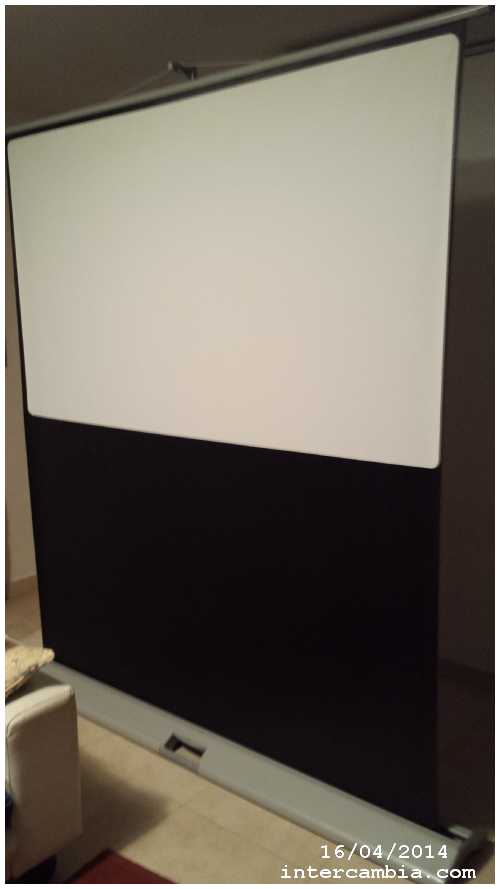 Pantalla proyecci�n en Ametlla Valles